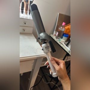 Hot Tools Curling Iron 1 1/2 Inch Barrel